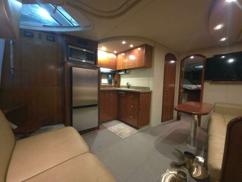 39ft Cruisers Yachts Yacht For Sale