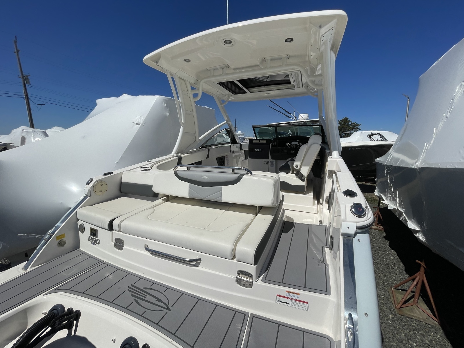 2023 Chaparral 280 OSX