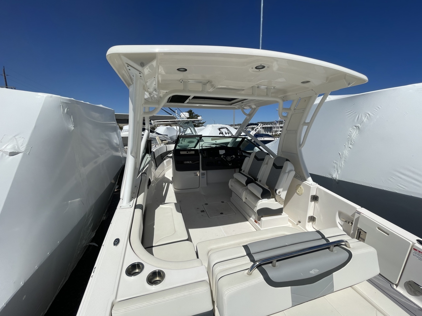 2023 Chaparral 280 OSX