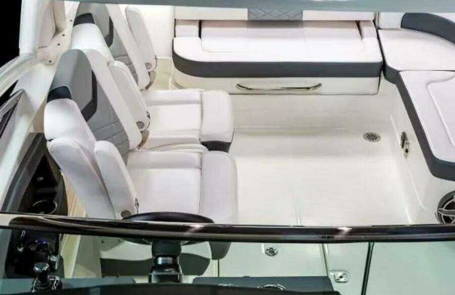 28ft Chaparral Yacht For Sale