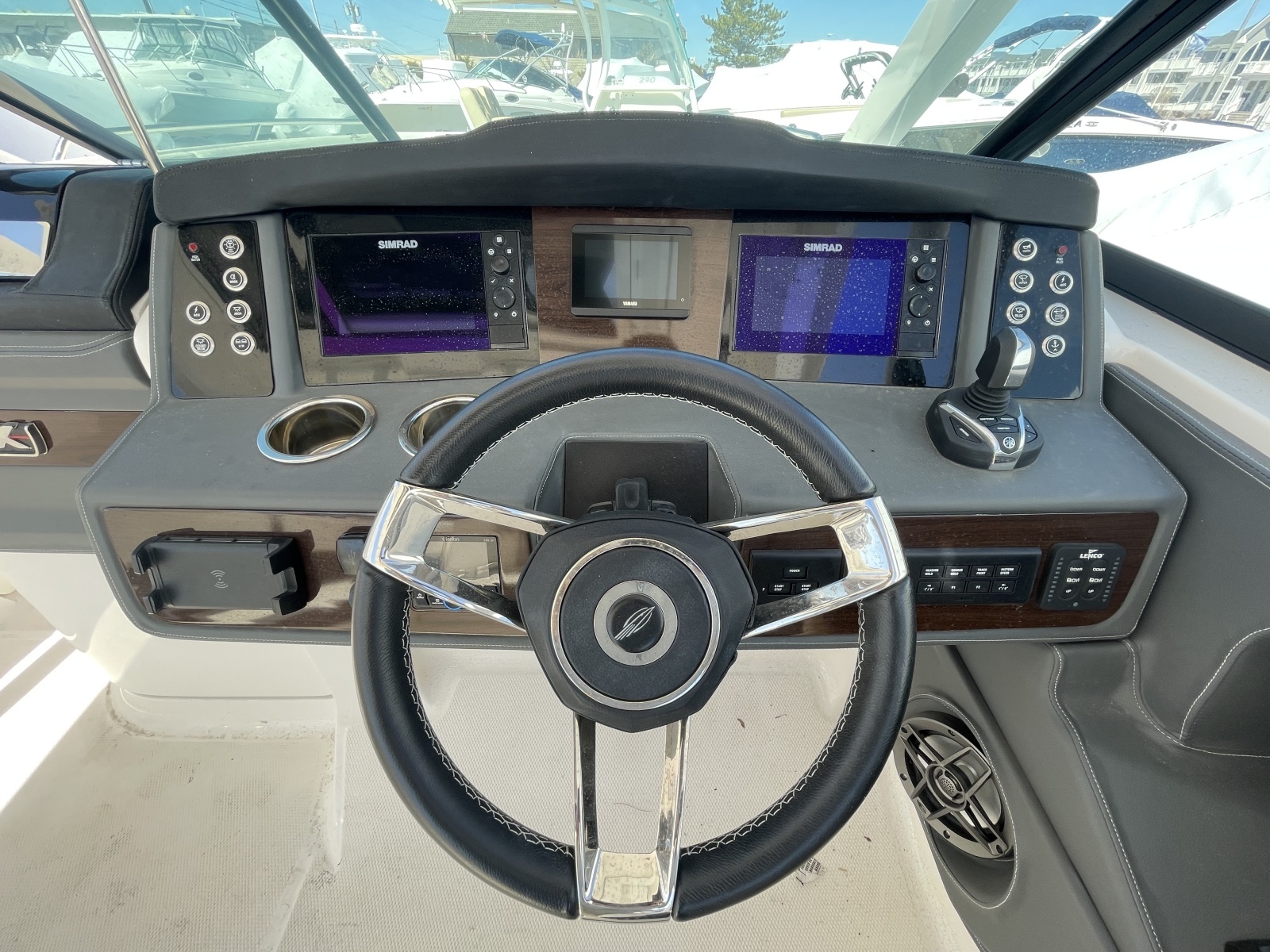 2023 Chaparral 280 OSX