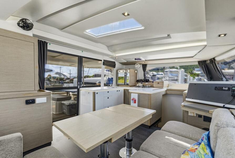 42' 2020 Fountaine Pajot Astrea 42