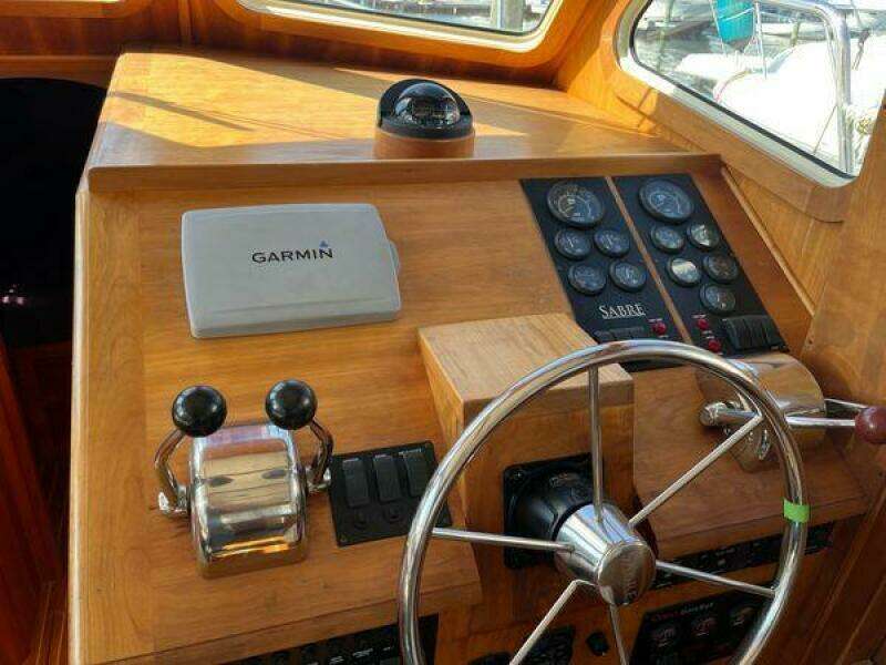 Mon Alisa 36ft Sabreline Yacht For Sale