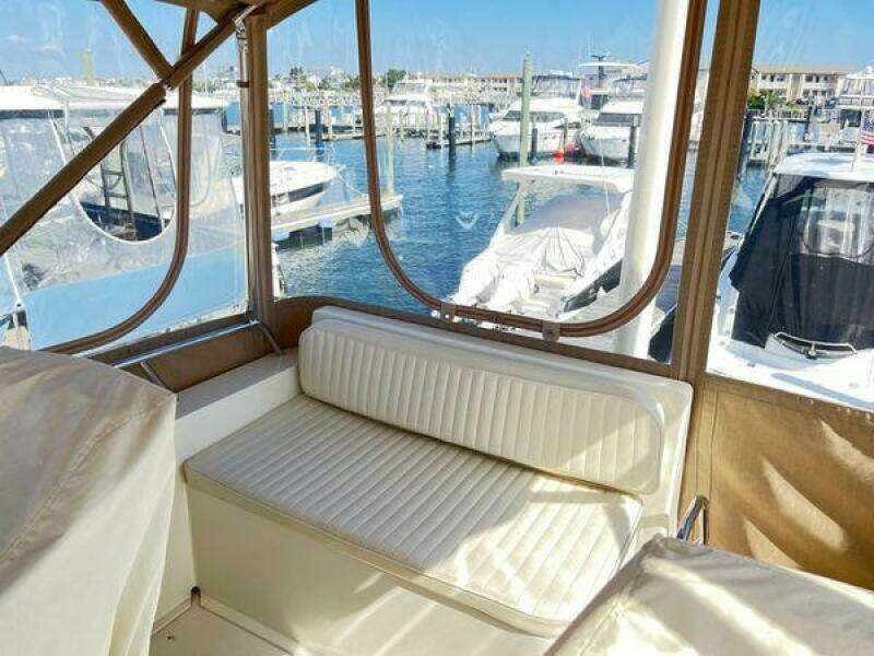 Mon Alisa 36ft Sabreline Yacht For Sale