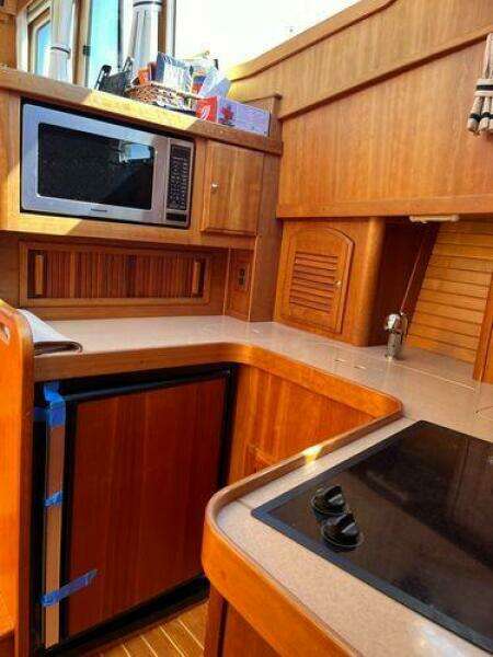 Mon Alisa 36ft Sabreline Yacht For Sale