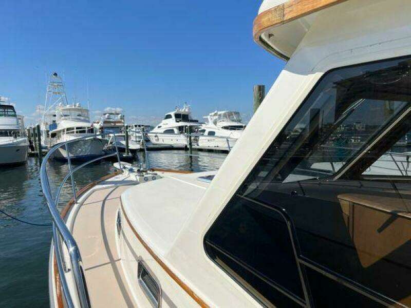 Mon Alisa 36ft Sabreline Yacht For Sale
