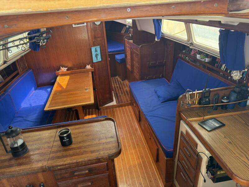 Redshift 41ft Capital Yacht For Sale