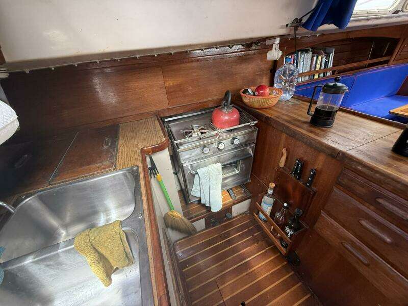 Redshift 41ft Capital Yacht For Sale