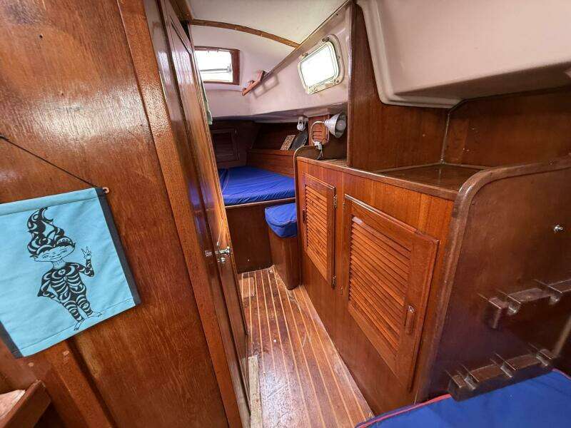 Redshift 41ft Capital Yacht For Sale