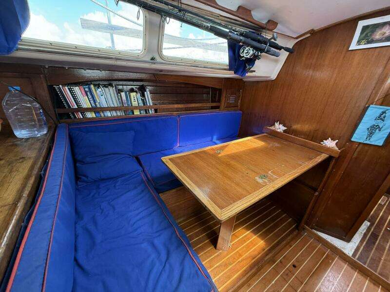 Redshift 41ft Capital Yacht For Sale