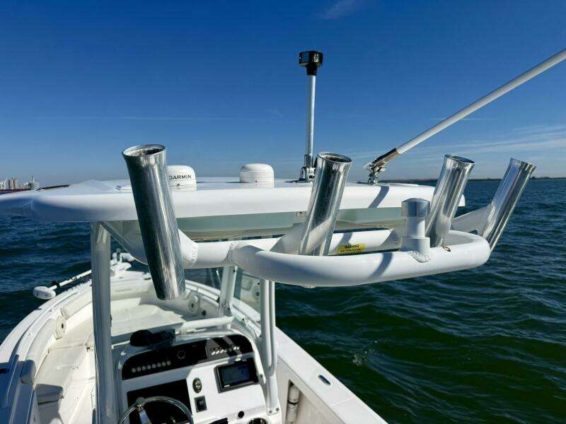 2020 Everglades 243 CC 