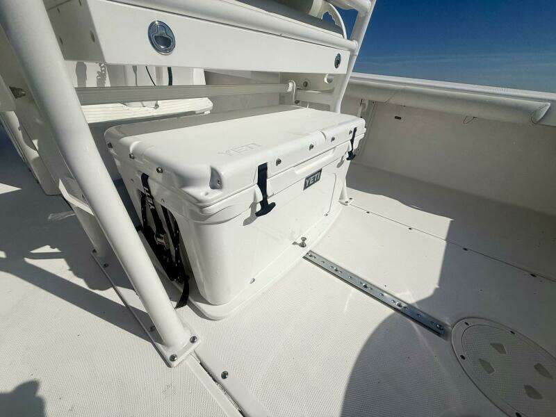 2020 Everglades 243 CC - Storage Box