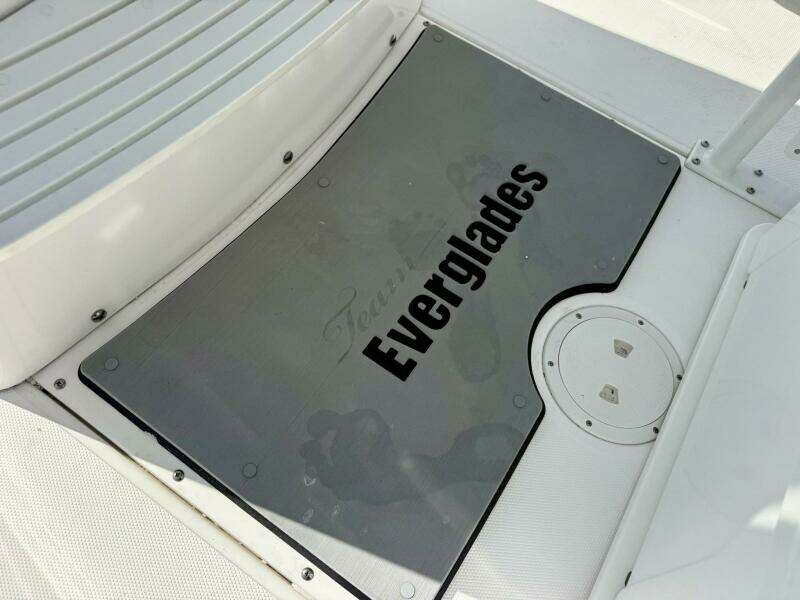 2020 Everglades 243 CC 