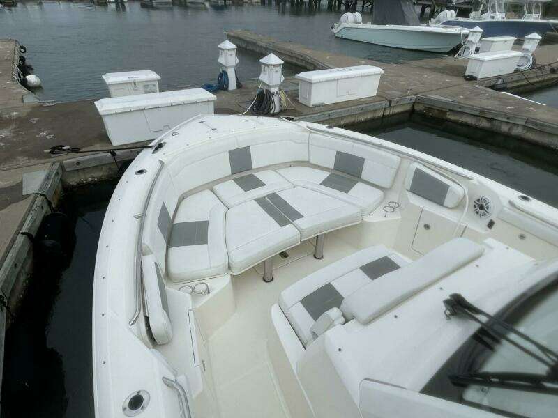 Equanimity 32ft Pursuit Yacht For Sale