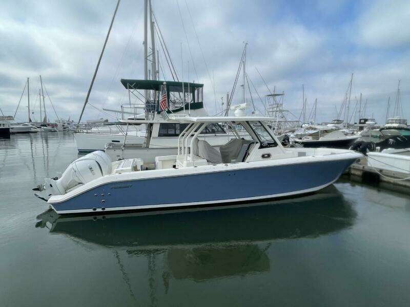 Equanimity 32ft Pursuit Yacht For Sale