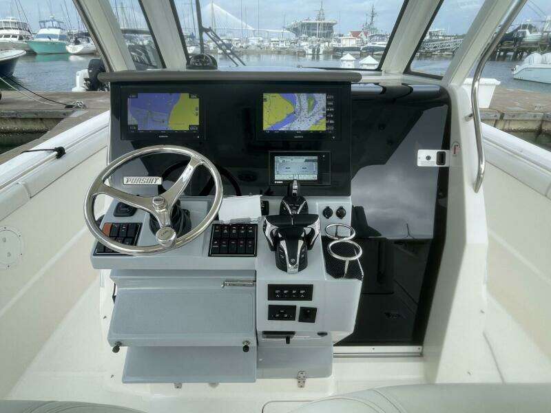 Equanimity 32ft Pursuit Yacht For Sale