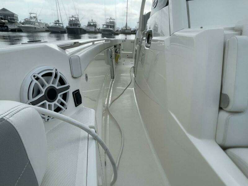 Equanimity 32ft Pursuit Yacht For Sale