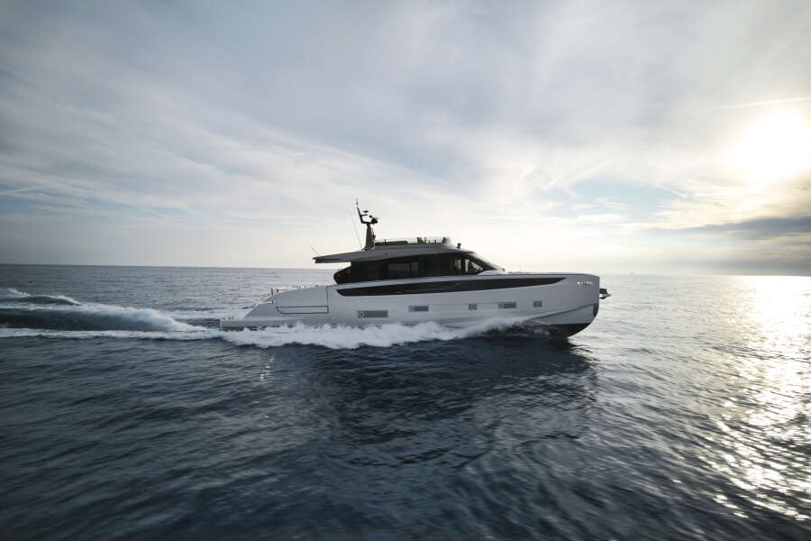 71ft Azimut Yacht For Sale