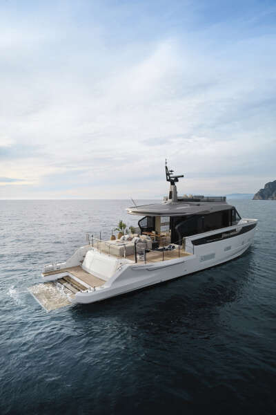 71ft Azimut Yacht For Sale