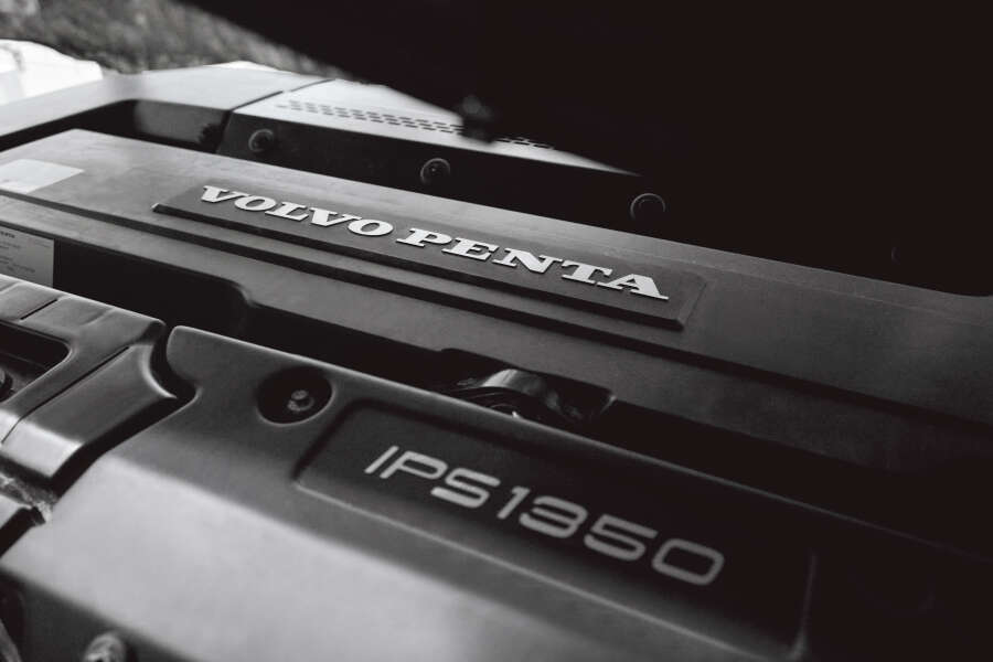 71ft Azimut Yacht For Sale