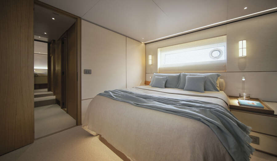 71ft Azimut Yacht For Sale