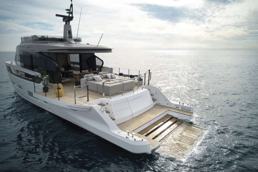 71ft Azimut Yacht For Sale