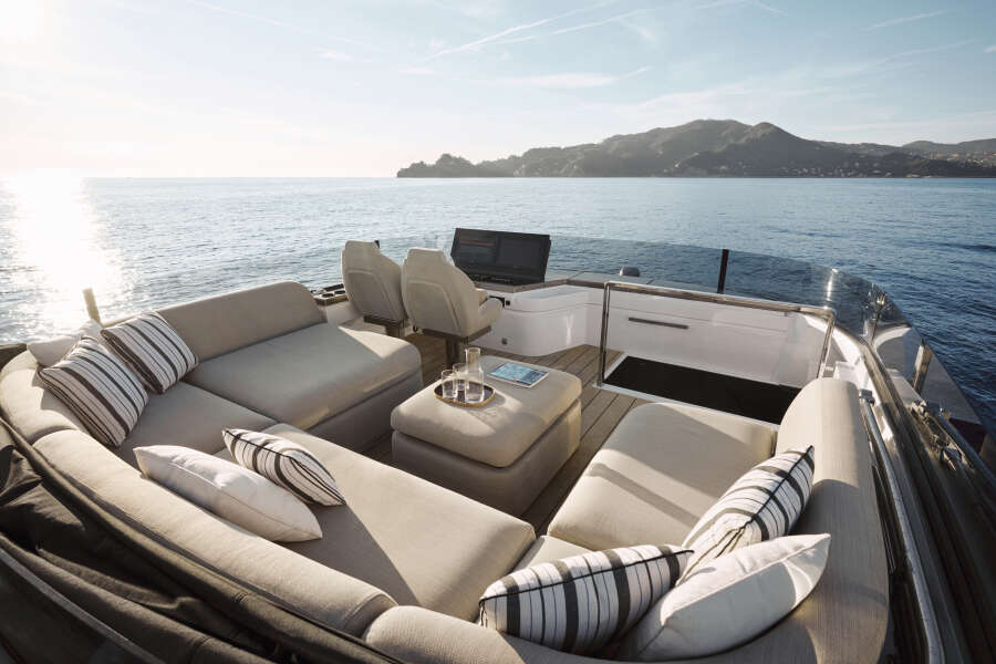 71ft Azimut Yacht For Sale