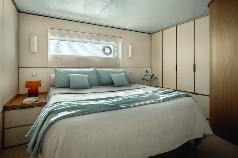 71ft Azimut Yacht For Sale