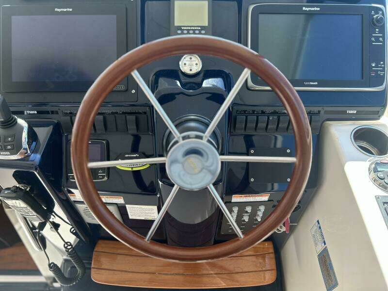 35ft Tiara Yachts Yacht For Sale