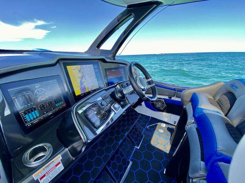 TOBITO I 42ft MTI Yacht For Sale