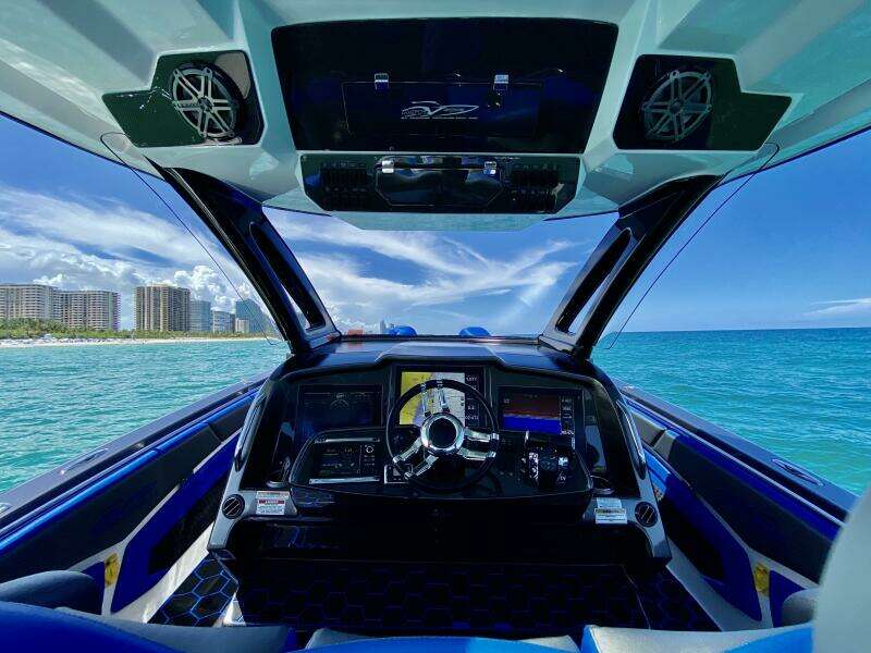 TOBITO I 42ft MTI Yacht For Sale