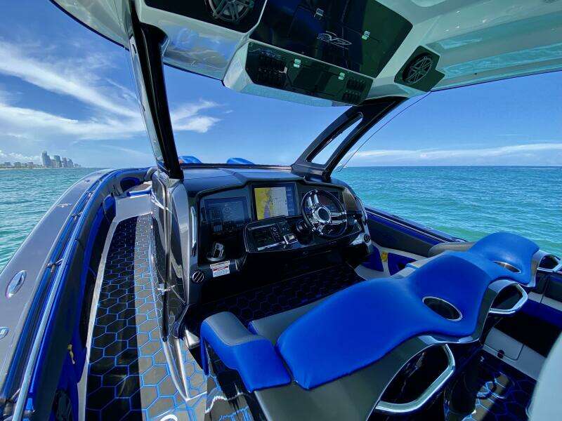 TOBITO I 42ft MTI Yacht For Sale