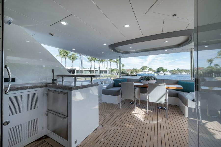 85' 2017 Ocean Alexander 85