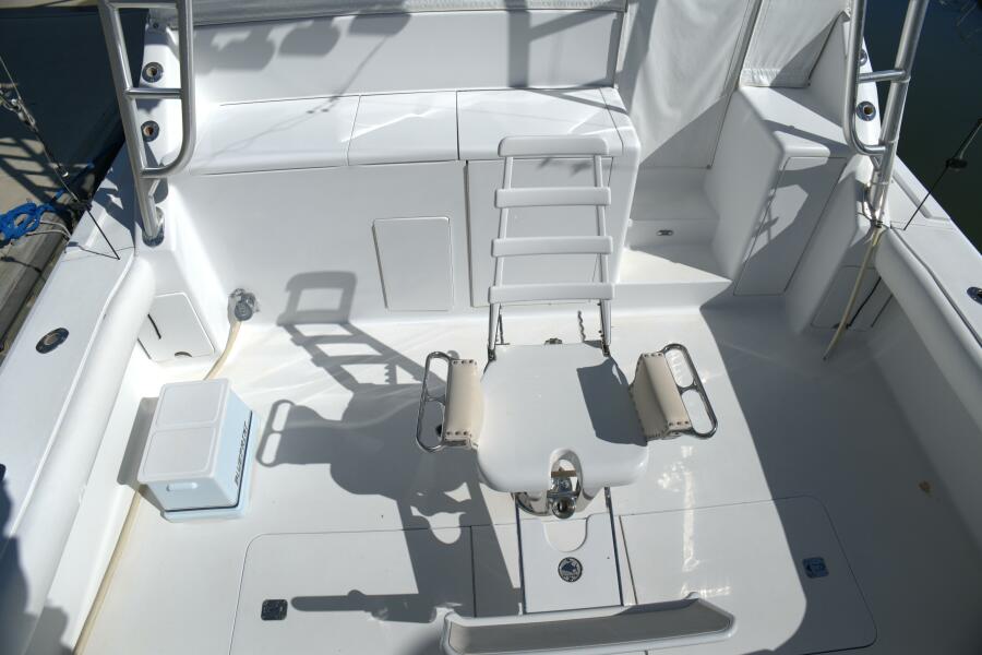 43' 2002 Viking 43 Open