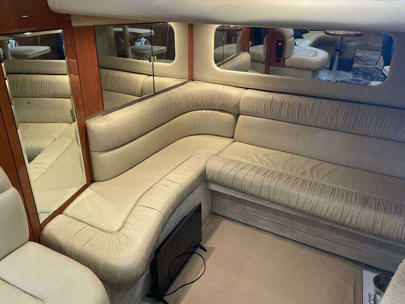 38ft Sea Ray Yacht For Sale