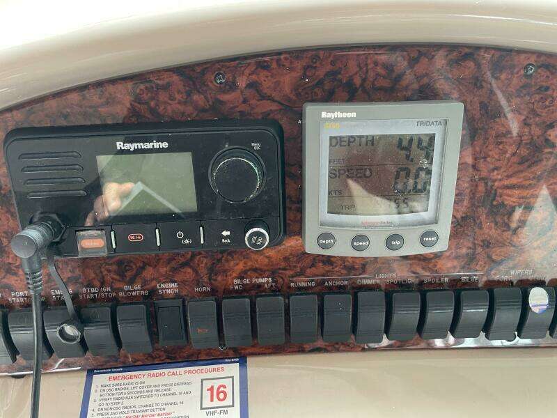 38ft Sea Ray Yacht For Sale