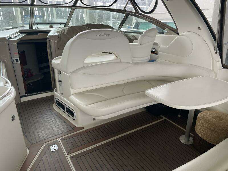 38ft Sea Ray Yacht For Sale