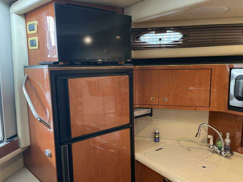 38ft Sea Ray Yacht For Sale