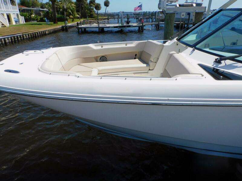32ft Boston Whaler Yacht For Sale