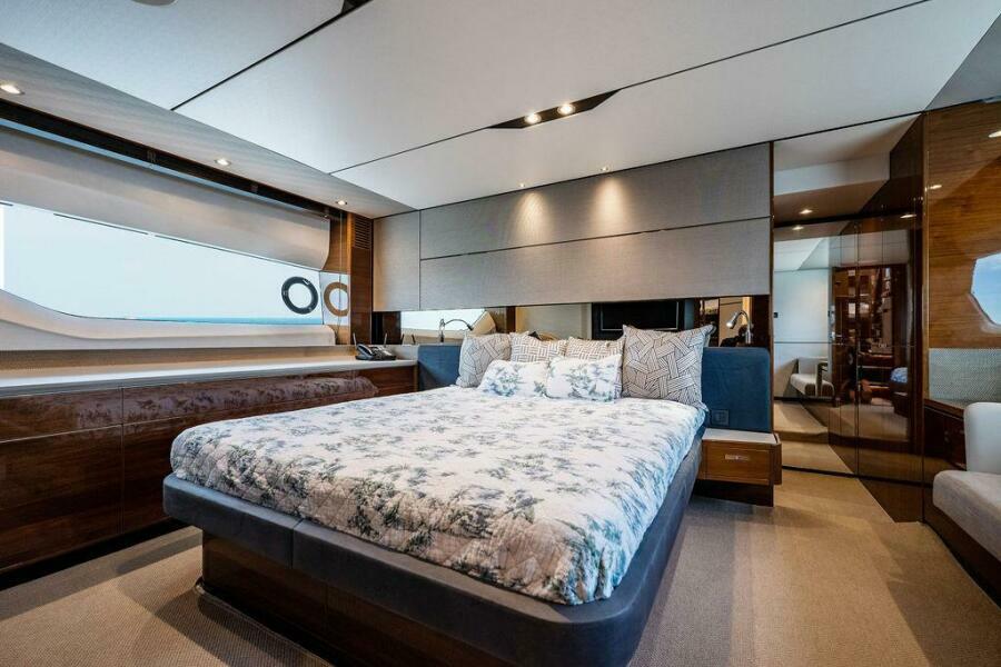 65' 2016 Princess S65