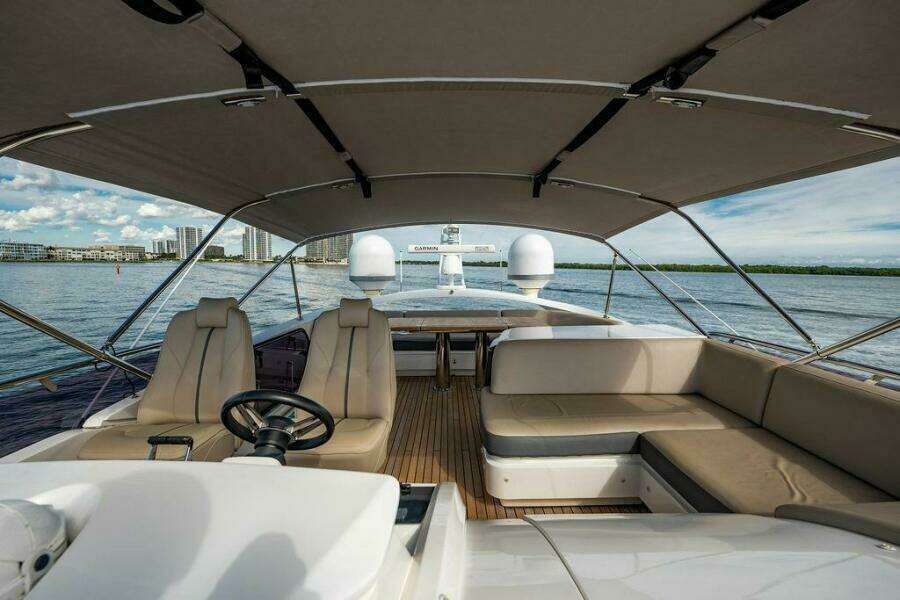 Princess 65 - Flybridge