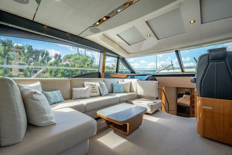 65' 2016 Princess S65