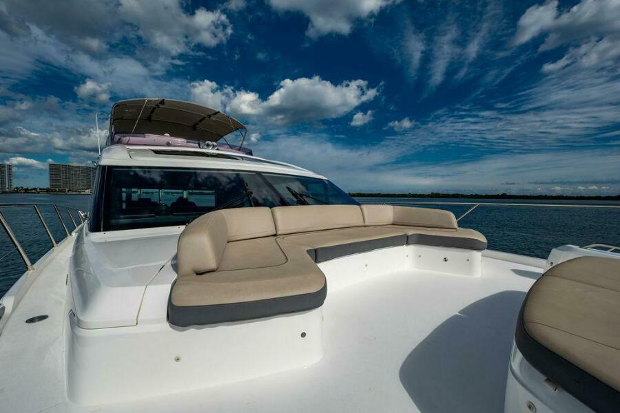 65' 2016 Princess S65