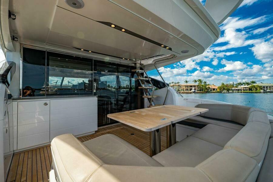 65' 2016 Princess S65