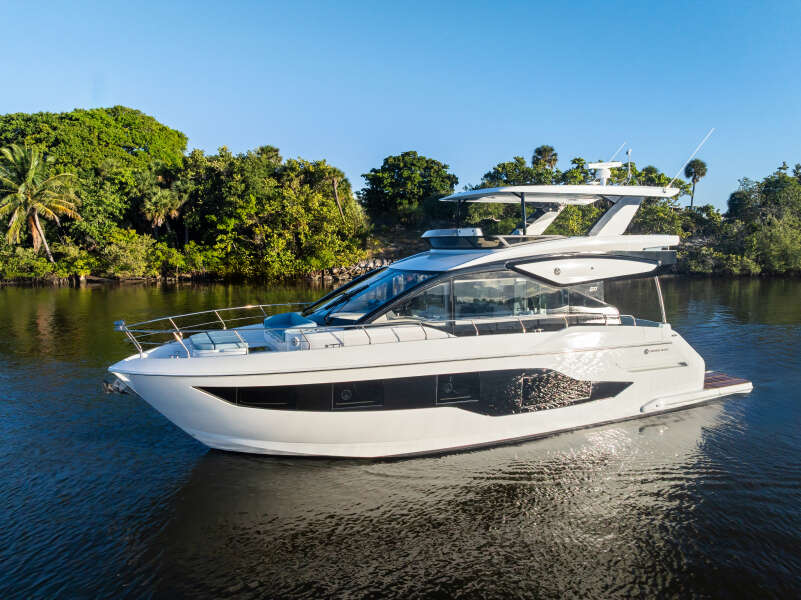 50ft Cruisers Yachts Yacht For Sale