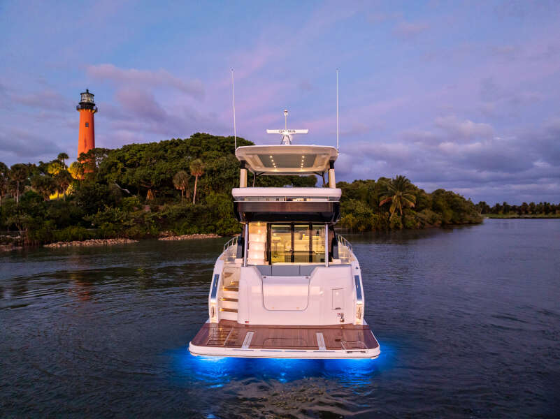 50ft Cruisers Yachts Yacht For Sale
