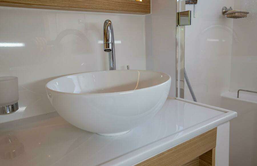 54ft Aquila Yacht For Sale