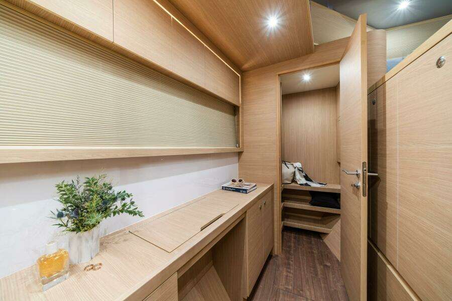 54ft Aquila Yacht For Sale