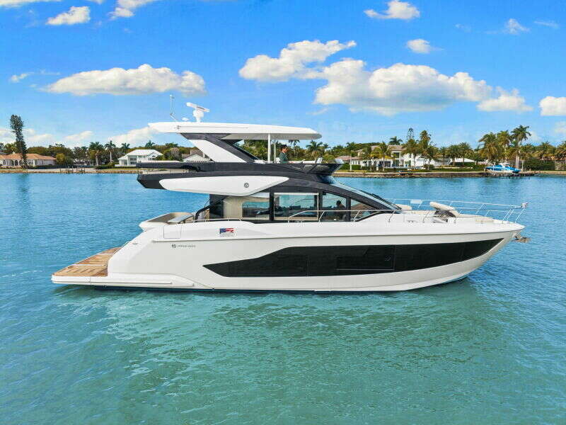 57ft Cruisers Yachts Yacht For Sale