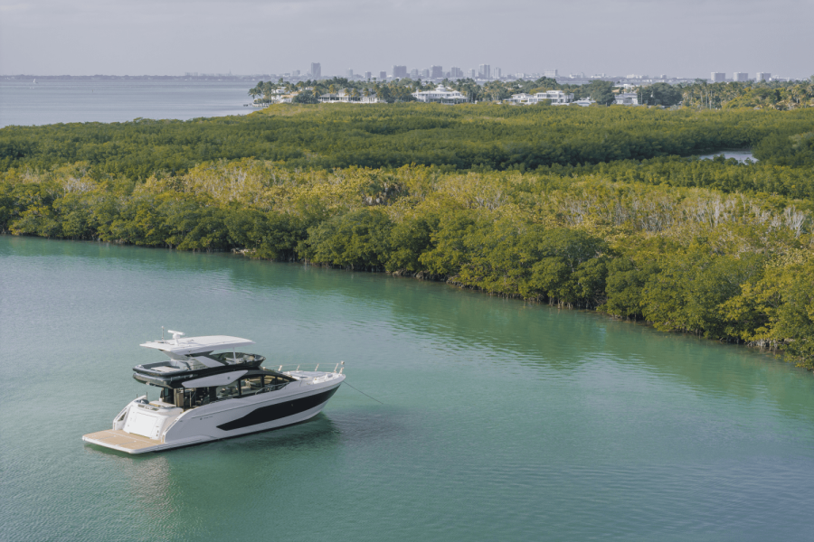 57ft Cruisers Yachts Yacht For Sale